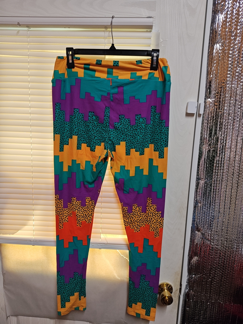 LuLaRoe Colorblock Geometric Leggings in Purple, Teal, Yellow, Orange, Red - Picture 3 of 5